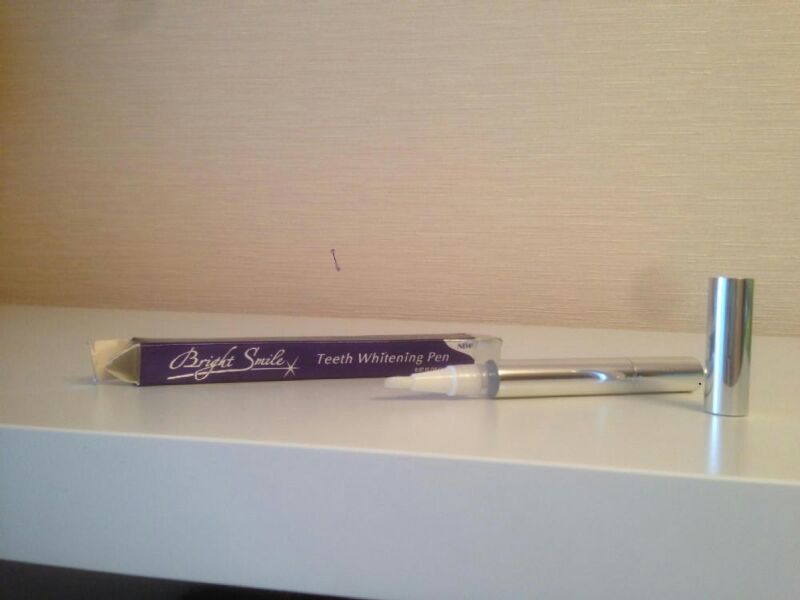 Teeth whitening pen